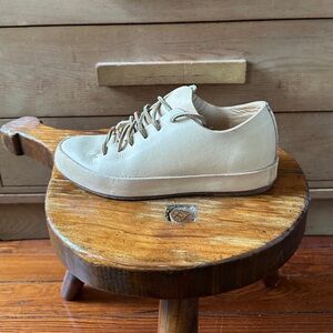Feit handsewn cream natural leather low top shoes